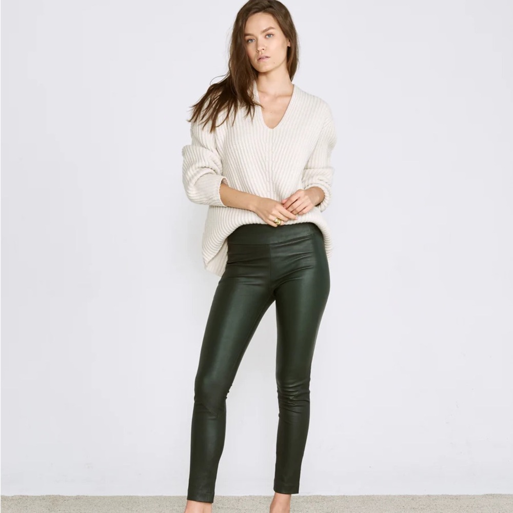Chic Dark Black Leather Leggings for Women